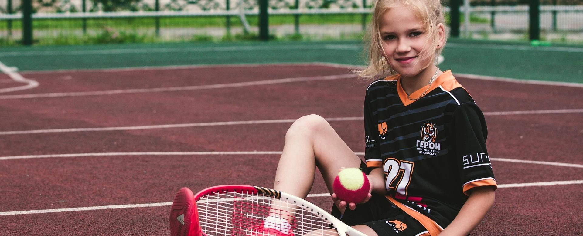 Tennis Equipment Store -Tennis Equipment Store girl 3565976 1920